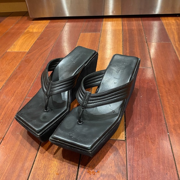 Frankie’s bikinis platform flip flops - Picture 4 of 16